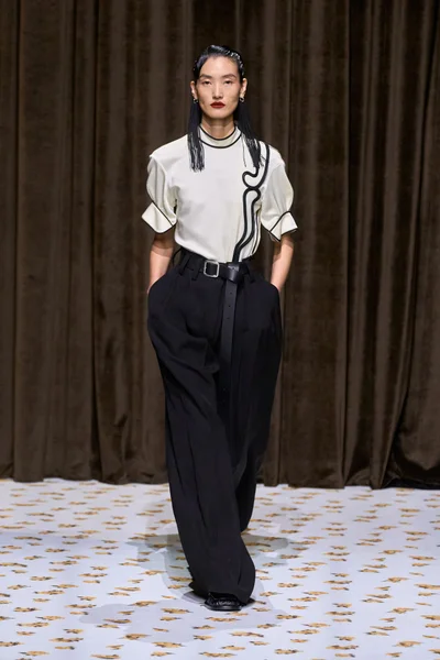 Look 14